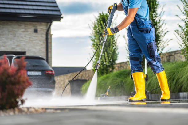 Best Garage Pressure Washing  in Randolph, WI